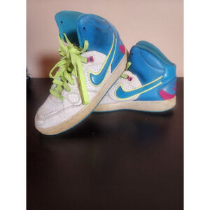 Girls Nike Force Sky High Sneakers Size 5.5Y White Blue